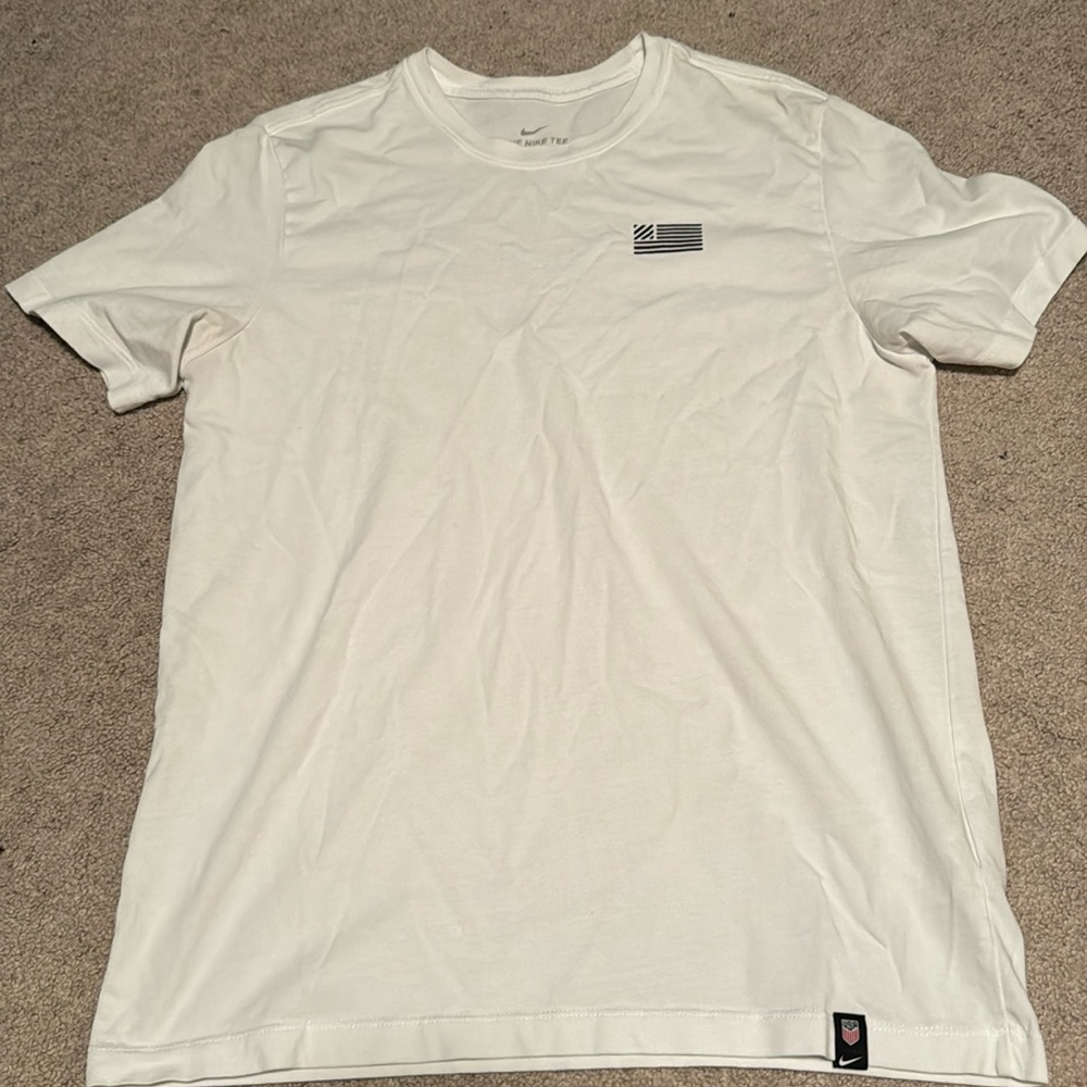 Nike US Men’s National Soccer Team Shirt Medium